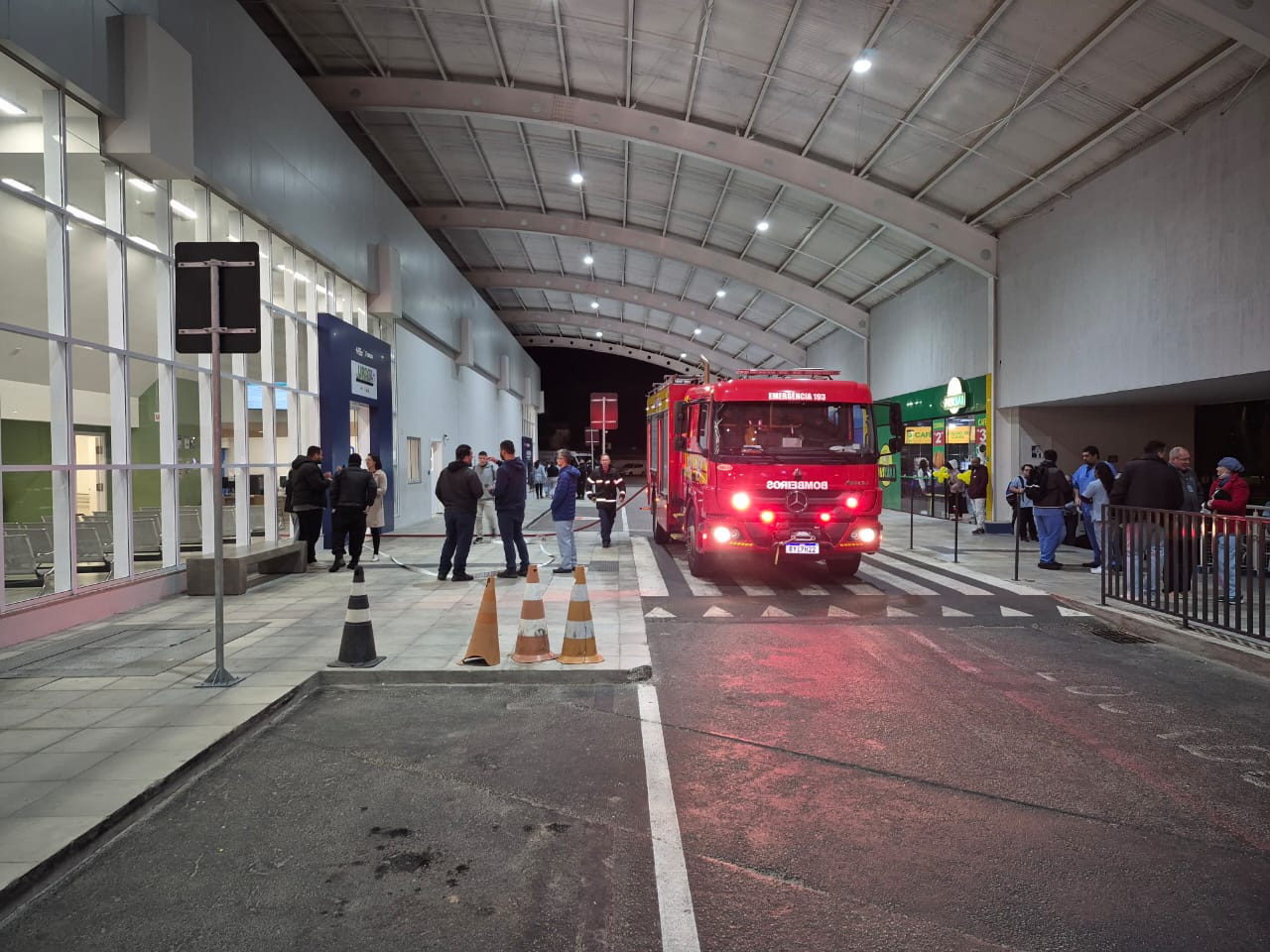 Incêndio atinge sala de funcionários de hospital em Santa Catarina e deixa 11 pessoas intoxicadas