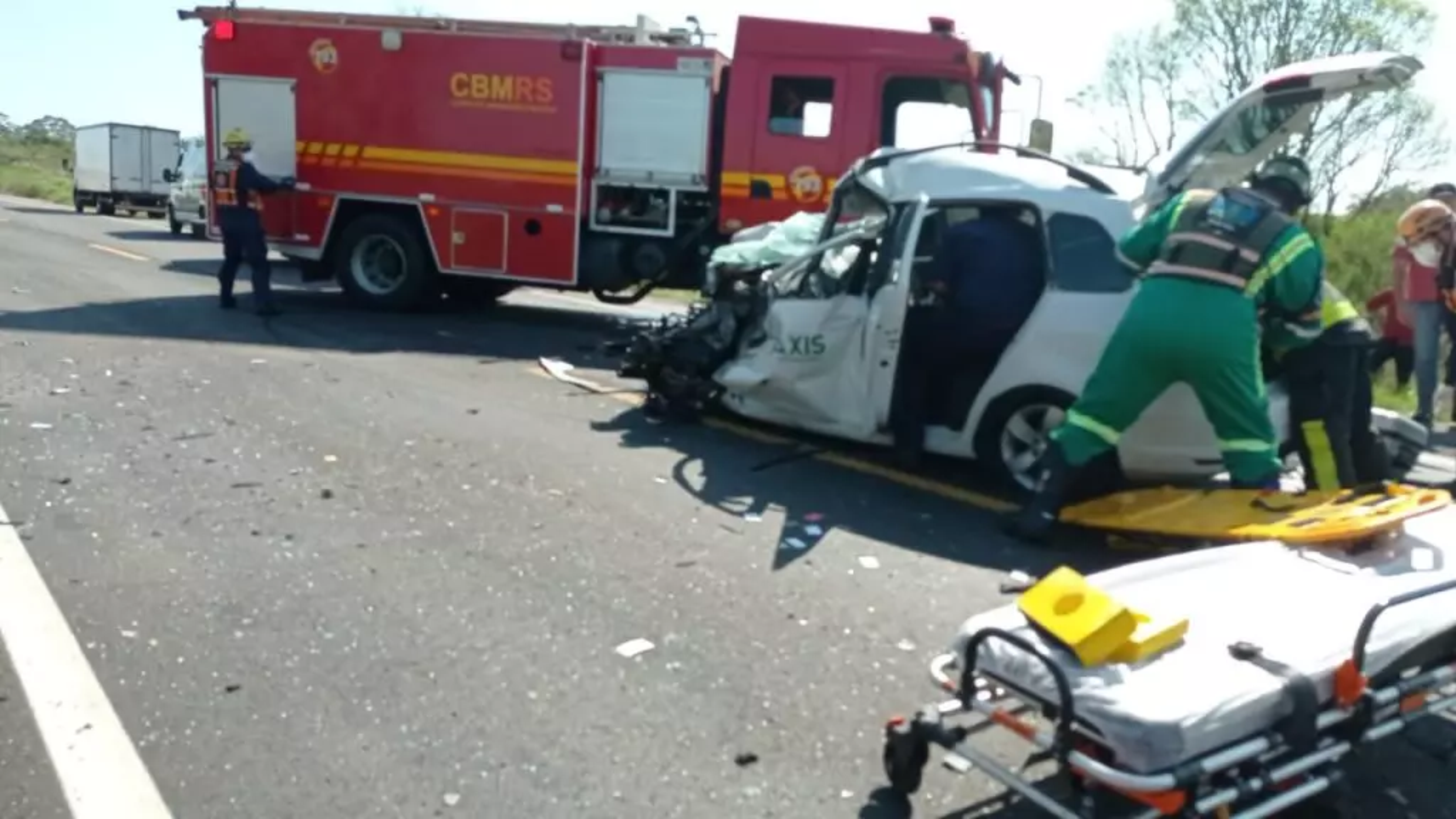 Grave acidente deixa homem preso nas ferragens entre Carazinho e Passo Fundo