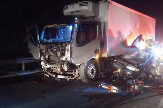 Homem morre e três pessoas ficam feridas em acidente na BR-386, em Montenegro