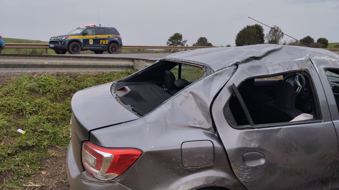 Capotamento é registrado na BR 285, em Água Santa