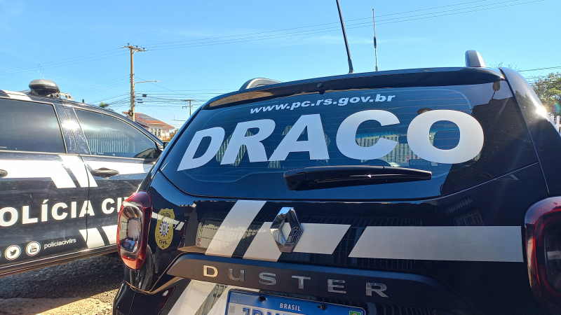 Menor de idade, que teria jogado gasolina em corpo de adolescente, segundo investigação, é apreendido