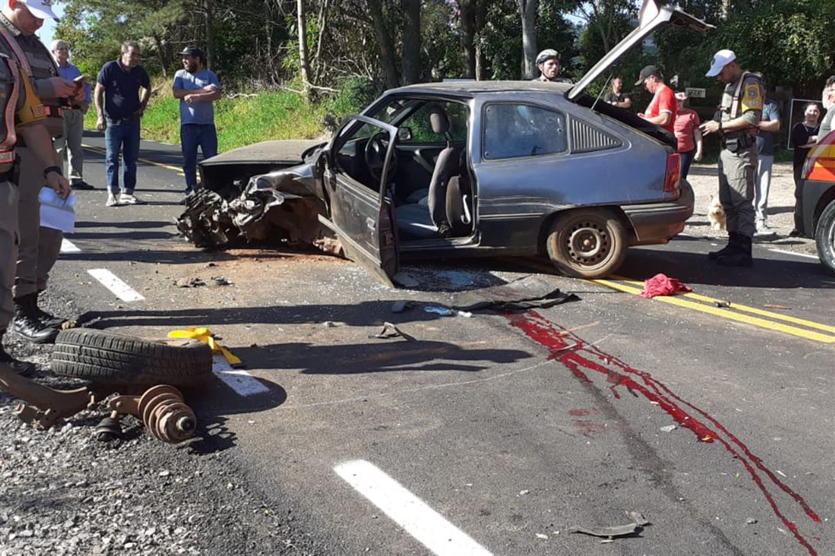 Motorista atropela ciclista, foge sem prestar socorro e fica gravemente ferido após colidir com outro veículo em Santa Maria