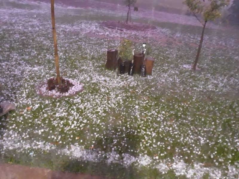 Granizo causa prejuízos em lavouras e imóveis em Ajuricaba e Nova Ramada