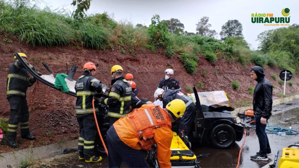 Aquaplanagem causa colisão frontal e deixa cinco feridos entre Passo Fundo e Ernestina