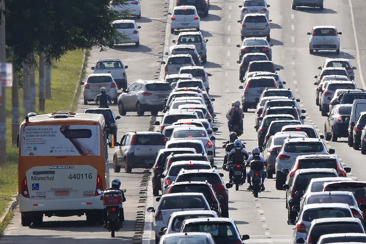 Prazo para licenciamento de veículos termina nesta sexta-feira (31)