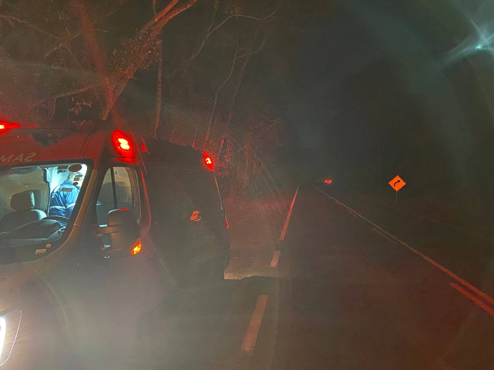 Motorista perde o controle e colide com barranco na ERS-585 entre os municípios de Erval Seco e Seberi