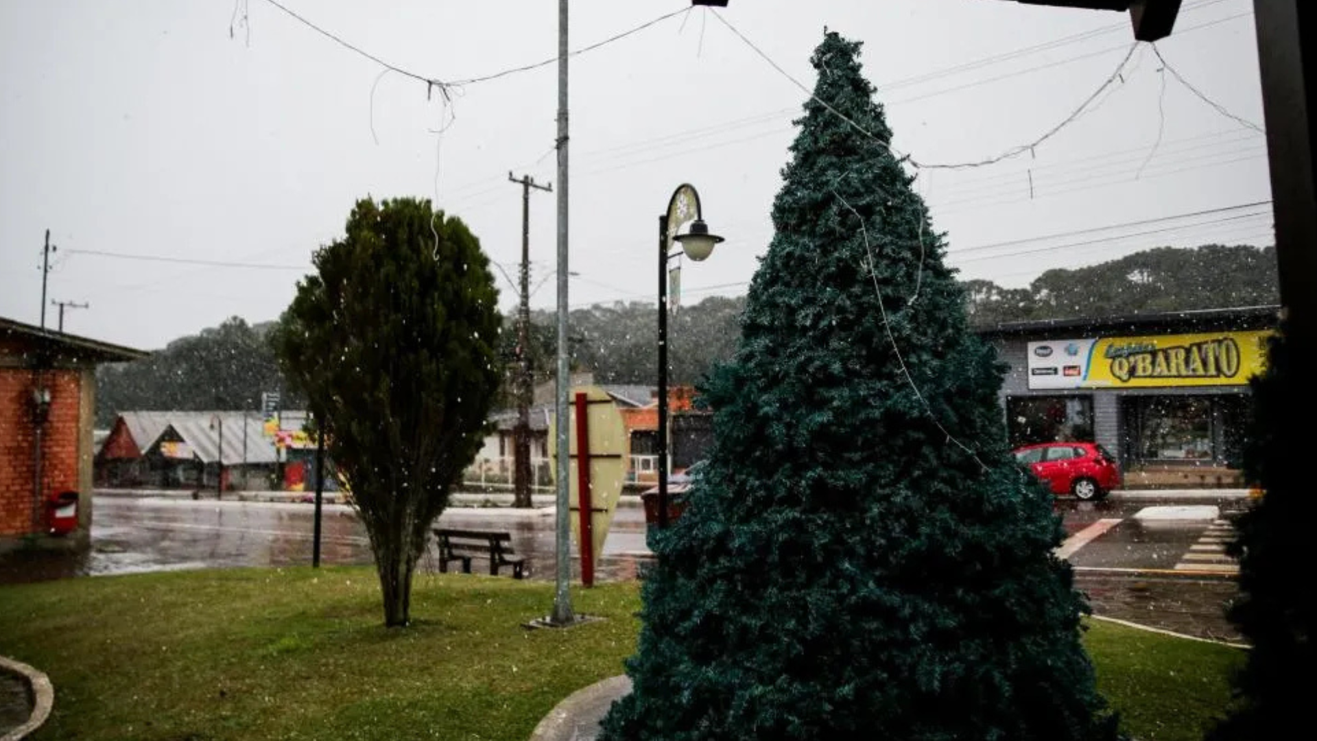 Neve é registrada em duas cidades do RS nesta quinta-feira