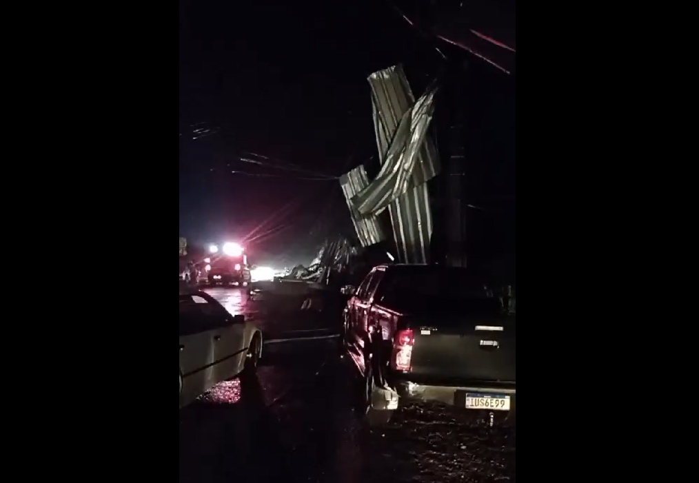 URGENTE: Violento temporal causa destruição em Giruá ( Confira Vídeo)