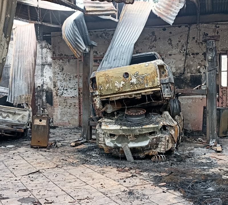 Vesal Veículos é destruída por incêndio e filho dos proprietários morre