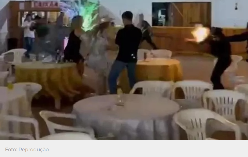 Homem não aceita derrota da filha em concurso de beleza, começa tiroteio e morre