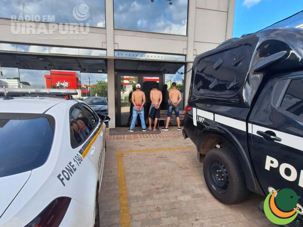Três menores são apreendidos após tumulto com veículo sem documentação em Passo Fundo