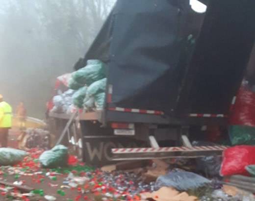 Grave acidente entre caminhões no norte do Estado deixa vítima fatal