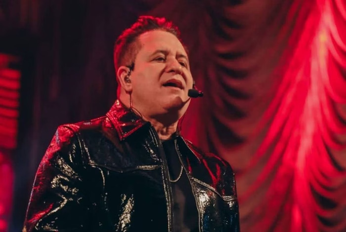 Marrone, dupla de Bruno, cai do palco e bate a cabeça durante show