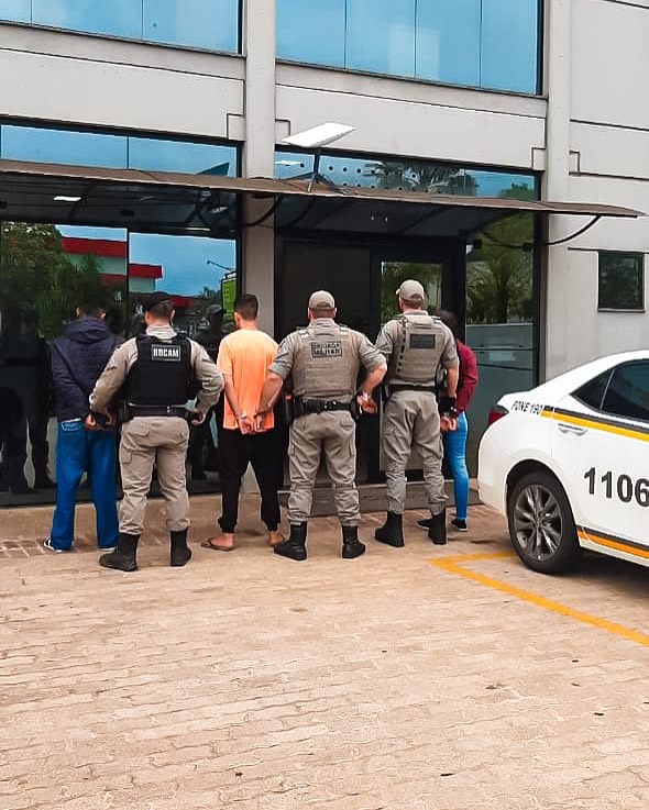 Brigada Militar prende quatro pessoas em Passo Fundo; caso tem ligação com corpo carbonizado