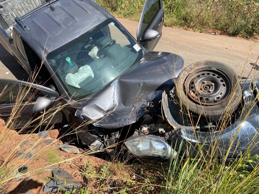 Veículo fica destruído após acidente em Passo Fundo